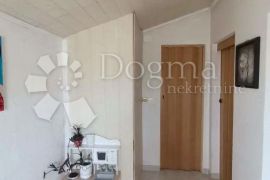 NEKRETNINA U BLIZINI SVIH SADRŽAJA !, Poreč, House