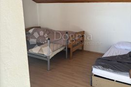 Stan u stambeno-poslovnom kompleksu Sesvete, Zagreb, Apartamento