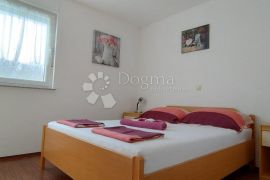 2 APARTMANA  OKOLICA GRADA KRKA, Krk, Kвартира