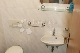 Najam poslovnog prostora, centar Belvedera 69m2, Rijeka, Commercial property