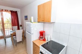 Apartman prvi red do mora , Karlobag, Karlobag, Apartamento