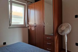 Centar Medulina. Pogled. 2 apt. Terasa. Parking 4 auta, Medulin, Haus