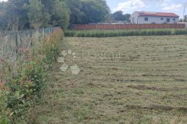 Građevinsko Zemljište s Dozvolom za Kuću s Bazenom, Barban, Terreno