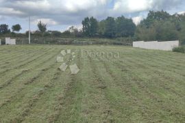 Građevinsko Zemljište s Dozvolom za Kuću s Bazenom, Barban, Terreno