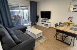 STAN TROGIR NOVOGRADNJA,200M2  (PRIVATE POOL), Trogir, Appartment