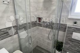 STAN TROGIR NOVOGRADNJA,200M2  (PRIVATE POOL), Trogir, Appartment