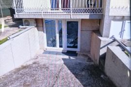 VODICE, lijepo namješten apartman, Vodice, Διαμέρισμα