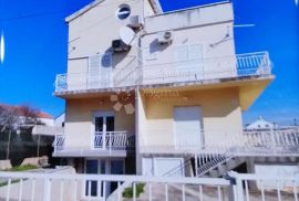 VODICE, lijepo namješten apartman, Vodice, Διαμέρισμα