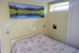 VODICE, lijepo namješten apartman, Vodice, Διαμέρισμα