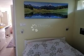 VODICE, lijepo namješten apartman, Vodice, Διαμέρισμα