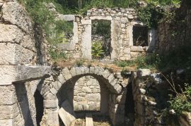 Teren i dvije starine, Vinodolska Općina, Γη