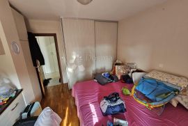 Ekskluzivno komotan i prostran stan Veli vrh 80 m2, Pula, Appartement