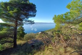 PRODAJA POLJOPRIVREDNO/GRAĐEVNOG ZEMLJIŠTA SA NEOMETANIM POGLEDOM NA MORE, Omiš, Arazi