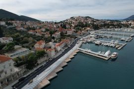 KUĆA ZA ADAPTACIJU - BLIZINA NOVOUREĐENE LAPADSKE OBALE, DUBROVNIK, Dubrovnik, Дом