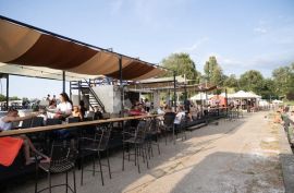 Izuzetna prilika-  Beach Bar na obali rijeke Drave, Osijek - Okolica, Immobili commerciali