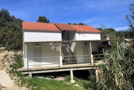 KUĆA NA ŠOLTI 200 M OD MORA, GORNJA KRUŠICA, Šolta, House