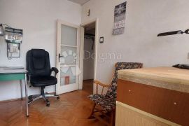 Stan Lovran, pogled more, Lovran, Appartment