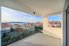 BRODARICA- PENTHOUSE 120M OD MORA BS4, Šibenik - Okolica, شقة