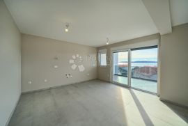 BRODARICA- PENTHOUSE 120M OD MORA BS4, Šibenik - Okolica, شقة