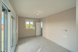 BRODARICA- PENTHOUSE 120M OD MORA BS4, Šibenik - Okolica, شقة