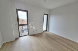 NOVOGRADNJA sa pogledom na more Centar Splita!, Split, Apartamento