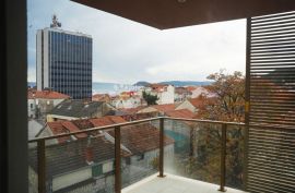 NOVOGRADNJA sa pogledom na more Centar Splita!, Split, Apartamento