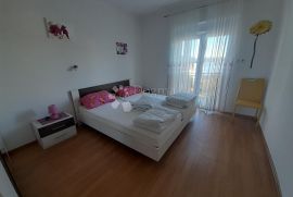 Lijepa kuća sa apartmanima u Kamporu 150m od mora, Rab, Kuća