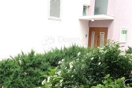 Ekskluzivno: Vila u centru grada s pogledom na more, Makarska, Maison