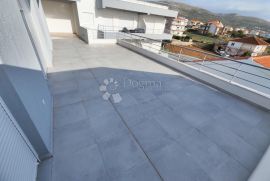 TROGIR-PENTHOUSE S ČAROBNIM POGLEDOM S47, Trogir, Appartamento