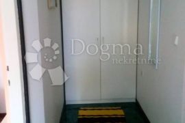 Pobri stan za najam, Opatija - Okolica, Appartement