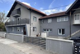 Sisak Stupno apartmanska kuća za radnike, Sisak - Okolica, House