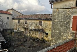 Kuća s imanjem u Lindaru, Pazin - Okolica, Kuća