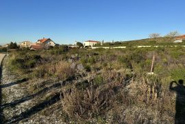 GRAĐEVINSKO ZEMLJIŠTE S POGLEDOM NA UZVISINI SUKOŠAN, Sukošan, Land