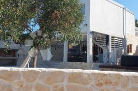 DRVENIK DREAM HOUSE 109m2, Trogir - Okolica, بيت