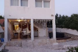 DRVENIK DREAM HOUSE 109m2, Trogir - Okolica, بيت