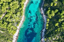 Atraktivno zemljište na Top Lokaciji, Korčula, Land