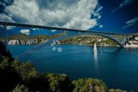 ŠIBENIK, poljoprivredno zemljište blizu mora, Šibenik, Terrain