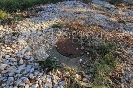 Prostrana parcela juzne orjentacije na traženoj lokaciji, Brtonigla, Land