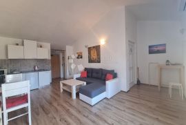 Dva uređena apartmana u Novom Vinodolskom, Novi Vinodolski, Appartment