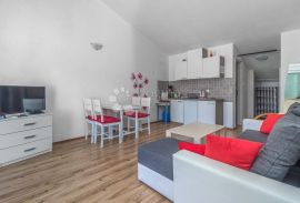 Dva uređena apartmana u Novom Vinodolskom, Novi Vinodolski, Appartment