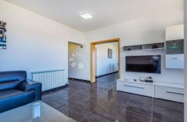 Predivan apartman u prizemlju sa pogledom na more, Rab, Διαμέρισμα