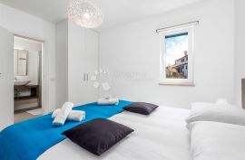 UHODANI BUSINESS S 1 KUĆOM I 6 APARTMANA, Poreč, Σπίτι