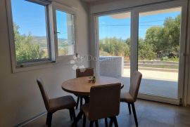 JEDNOSOBAN STAN U NOVOGRADNJI, BALAN, TROGIR, Trogir, Appartment