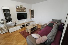 Dvosoban stan na odličnoj poziciji, Pula, Apartamento