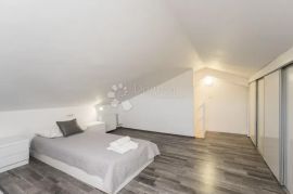 NOVALJA, ATRAKTIVAN APARTMAN, Novalja, Kвартира