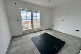 Crikvenica Apartman 77m2 300m od mora, Crikvenica, Appartamento