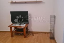 SRIMA, VODICE prekrasna apartmanska kuća, Vodice, Haus