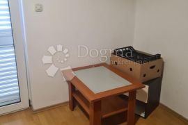 SRIMA, VODICE prekrasna apartmanska kuća, Vodice, Haus