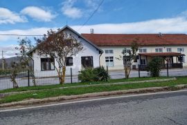 UGOSTITELJSKO STAMBENO POSLOVNI OBJEKT, Otočac, Casa