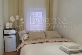 Kuća sa 3 apartmana - 40m od mora!, Posedarje, Kuća